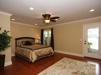 154 Bain Lane