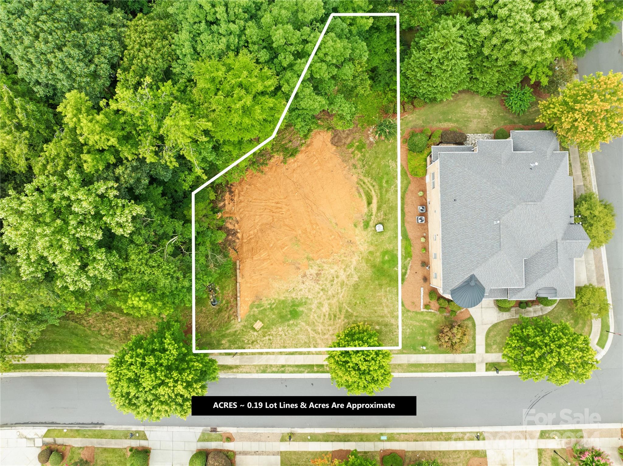 6814 Larrisa Court