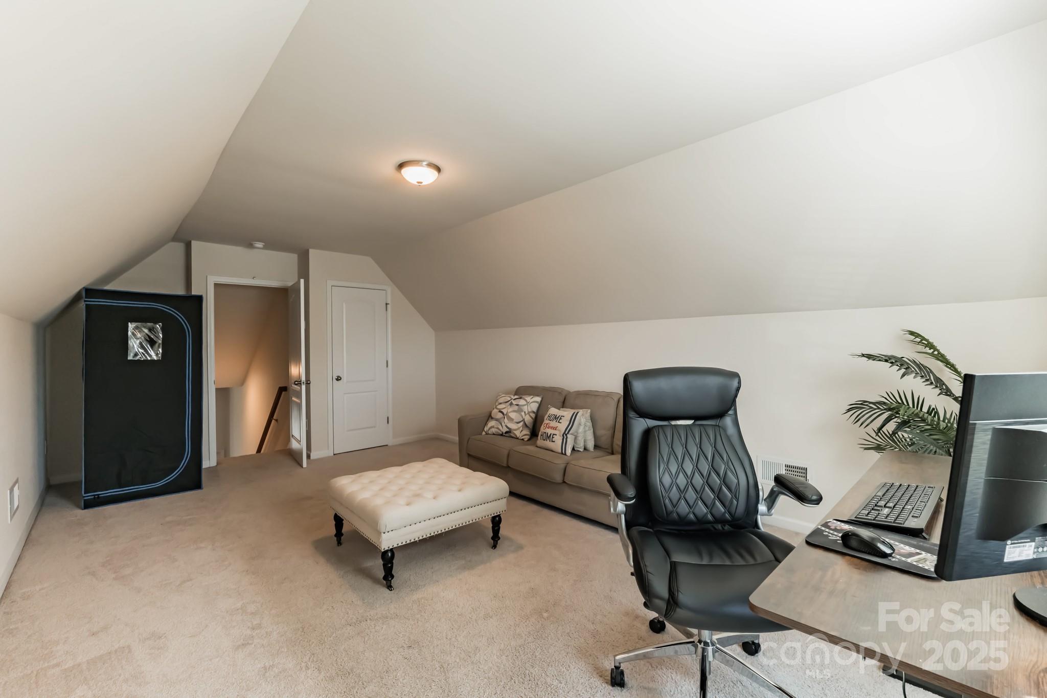 5826 Castlecove Road