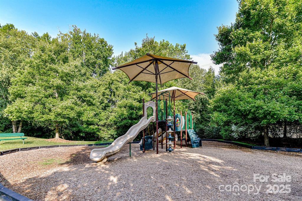 8412 Westmoreland Lake Drive