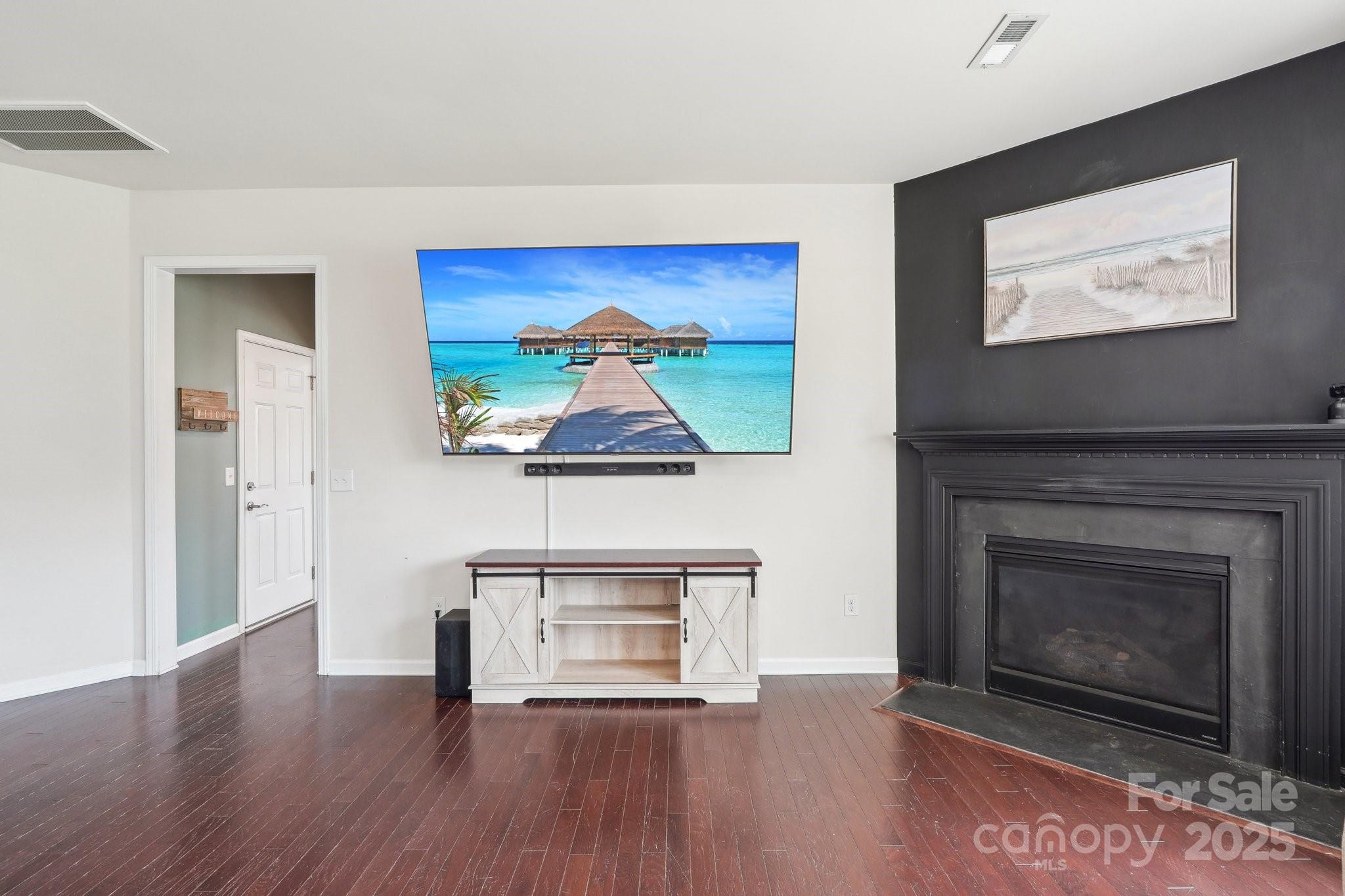 5037 Nighthawk Drive