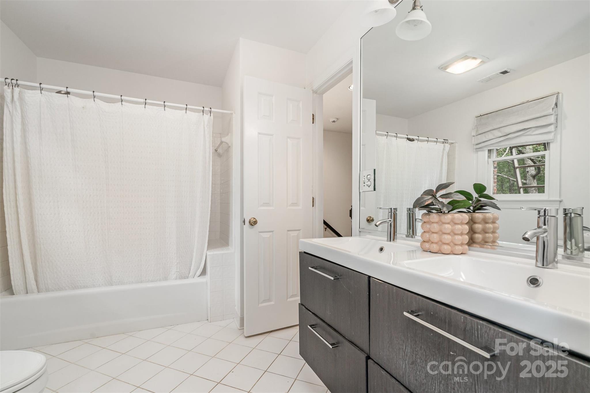 2600 Oakmeade Drive