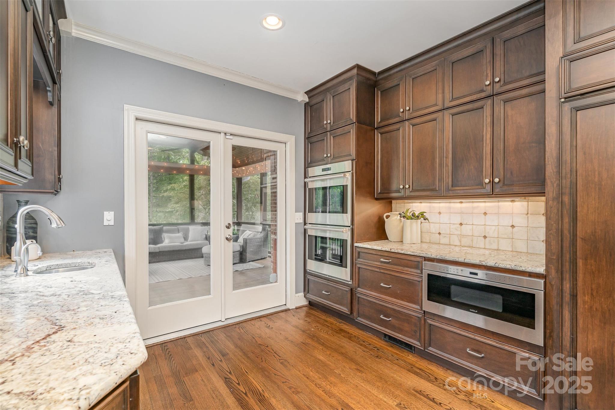 2600 Oakmeade Drive