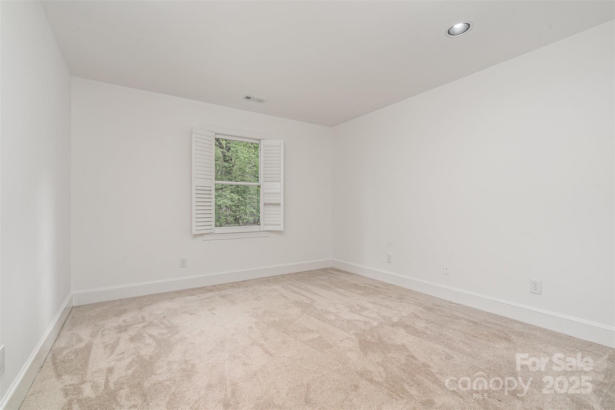 2600 Oakmeade Drive