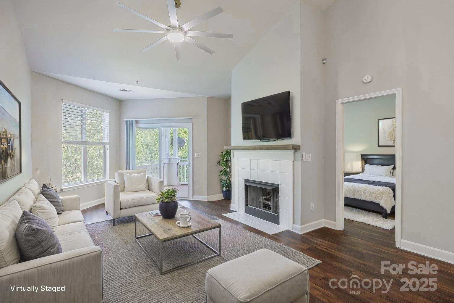 795 Peninsula Drive