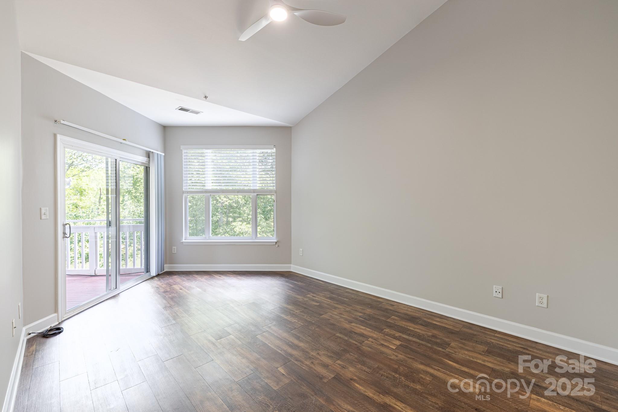 795 Peninsula Drive