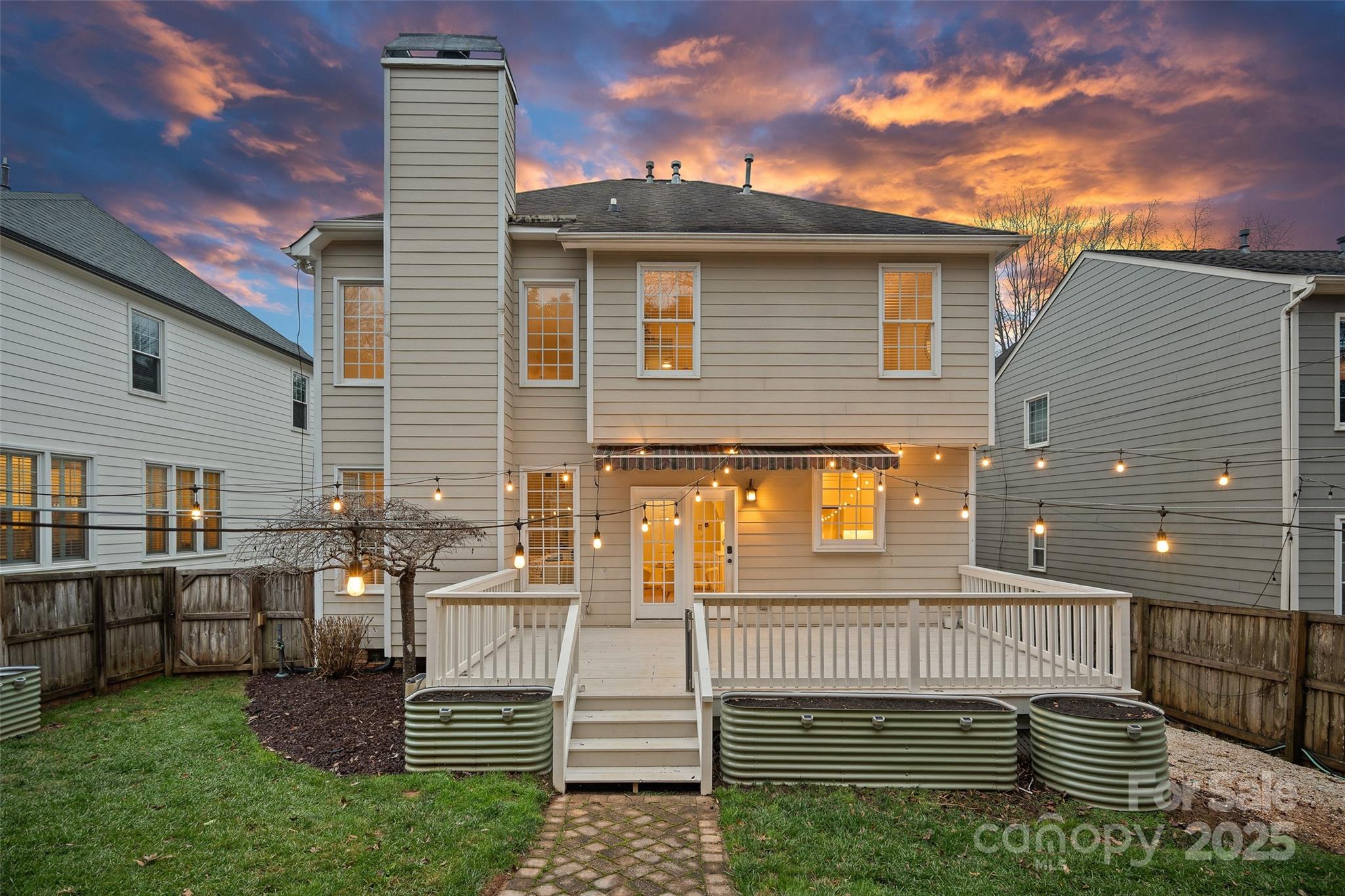 1913 Dunhill Drive