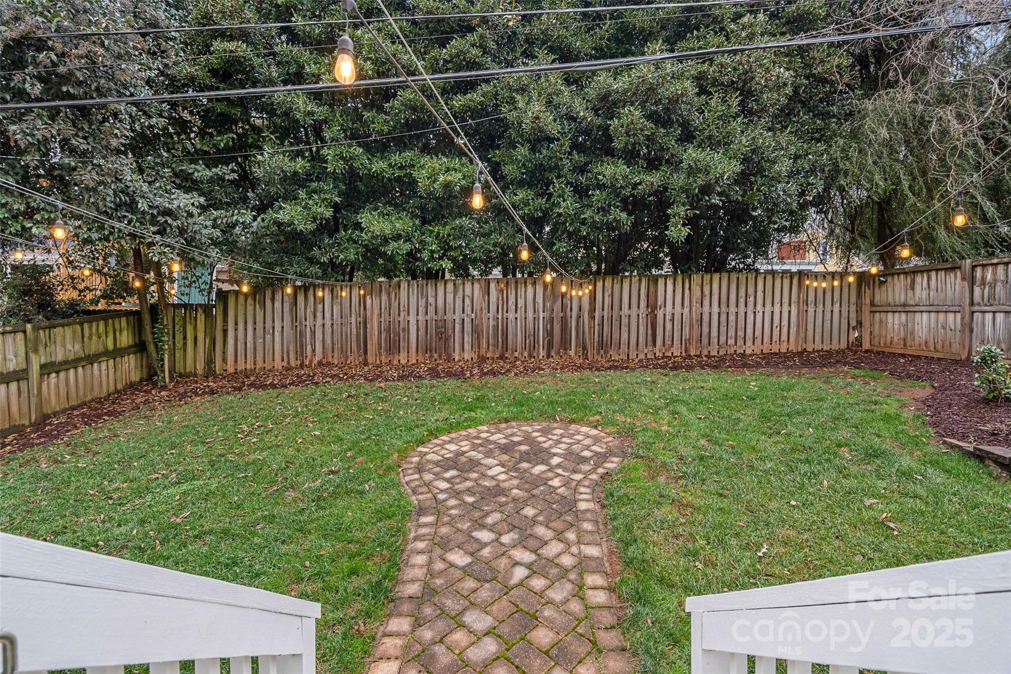 1913 Dunhill Drive