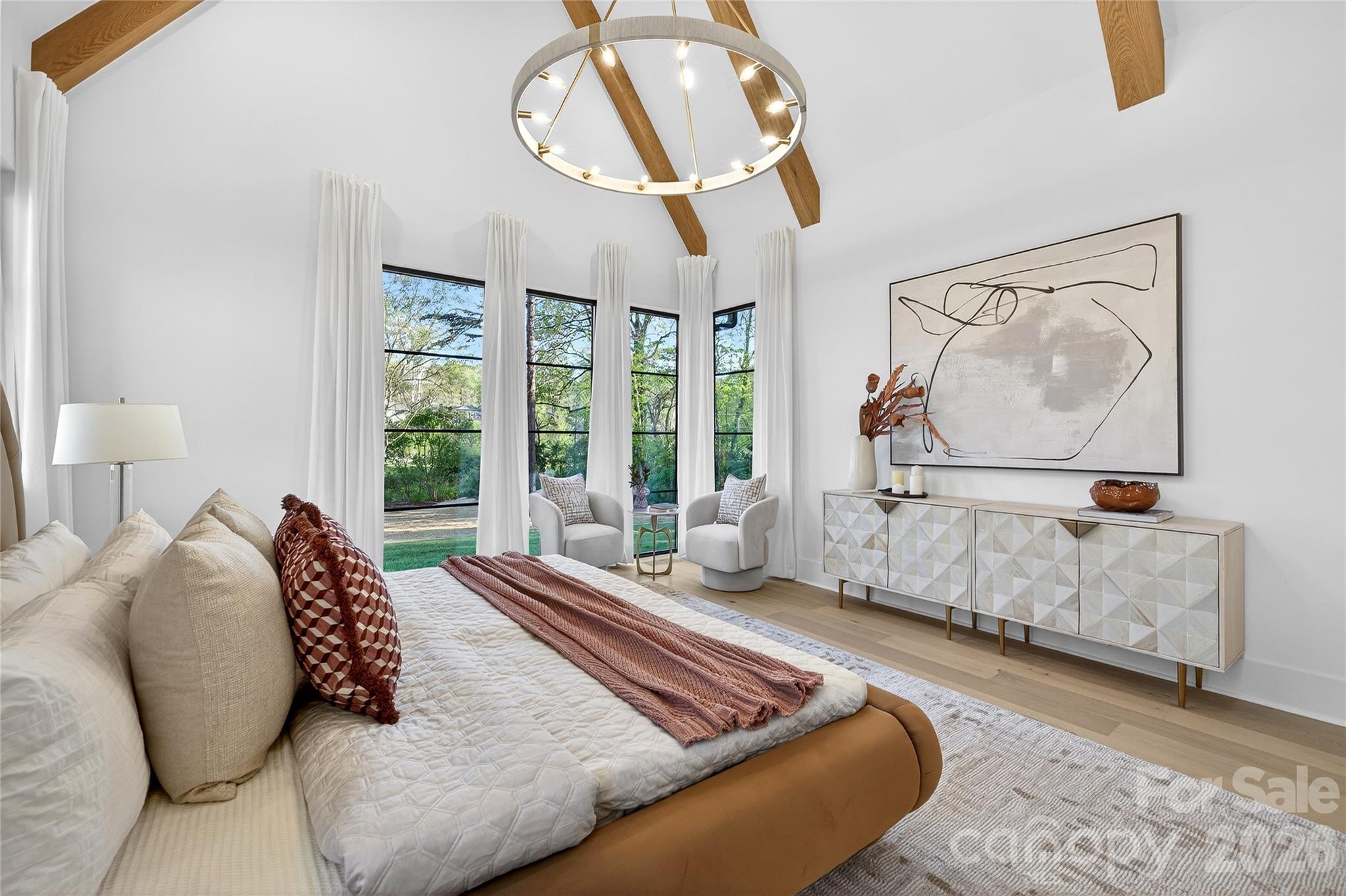 1209 Meadowood Lane