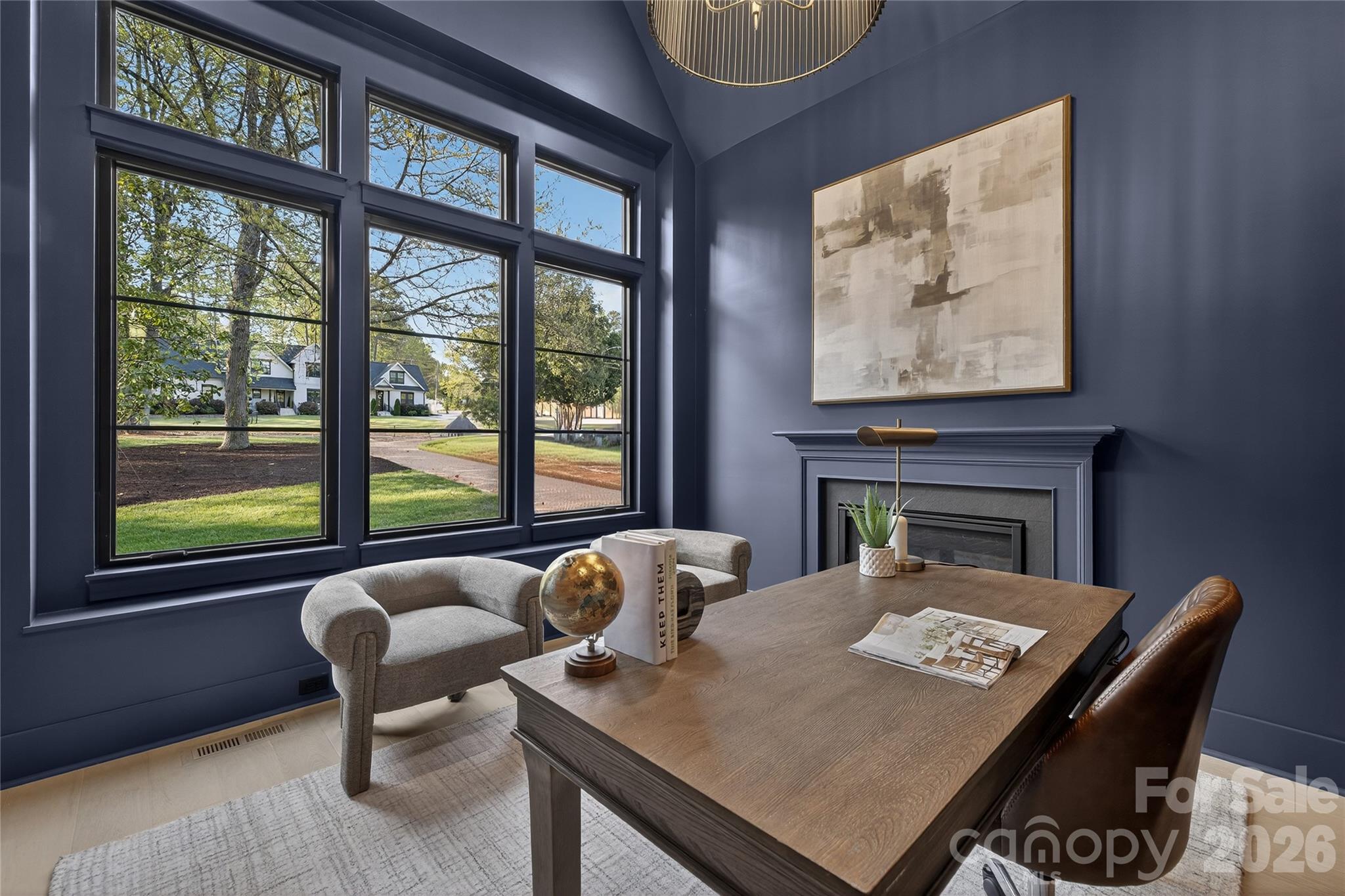 1209 Meadowood Lane