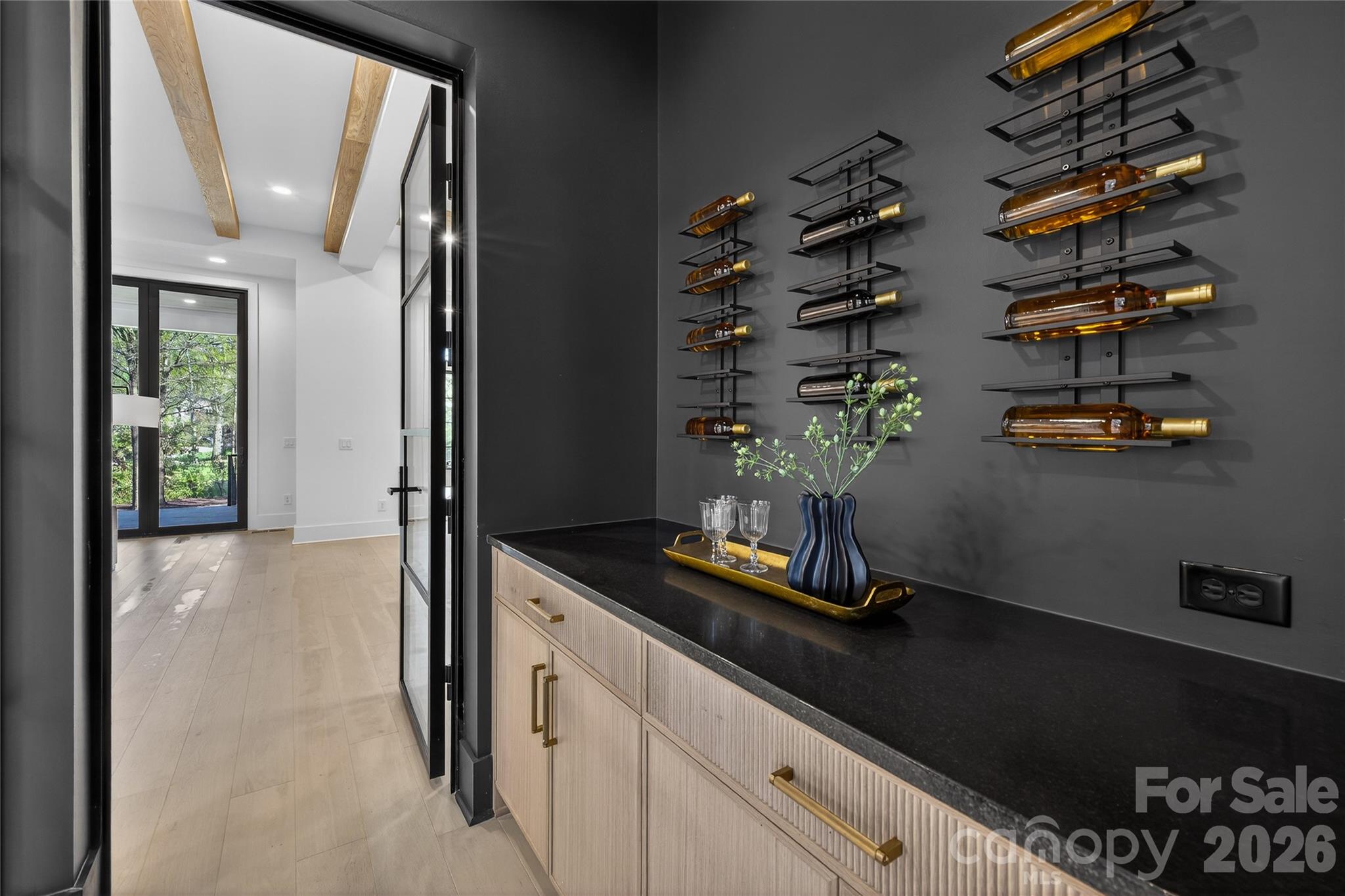 1209 Meadowood Lane