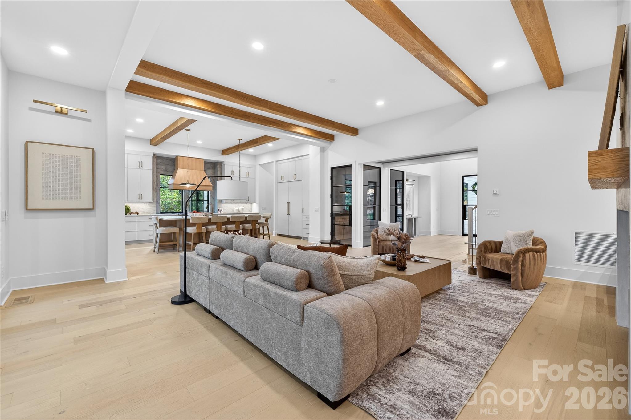 1209 Meadowood Lane
