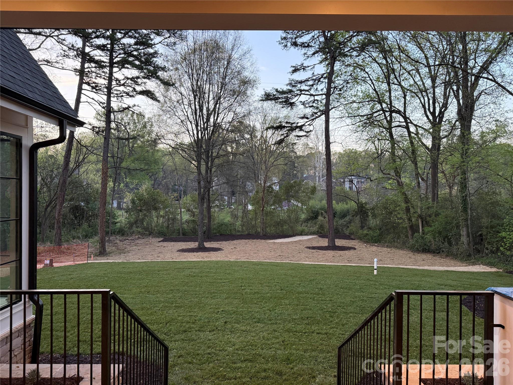 1209 Meadowood Lane