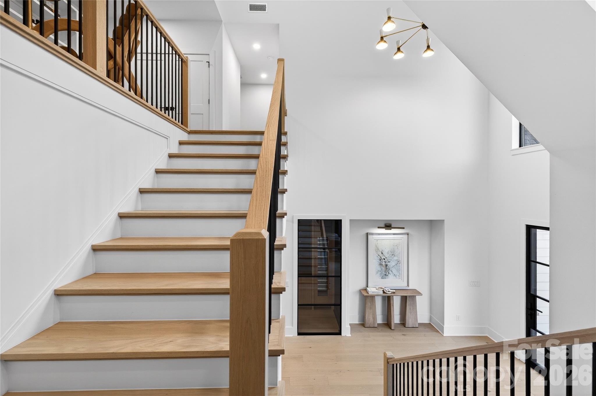 1209 Meadowood Lane