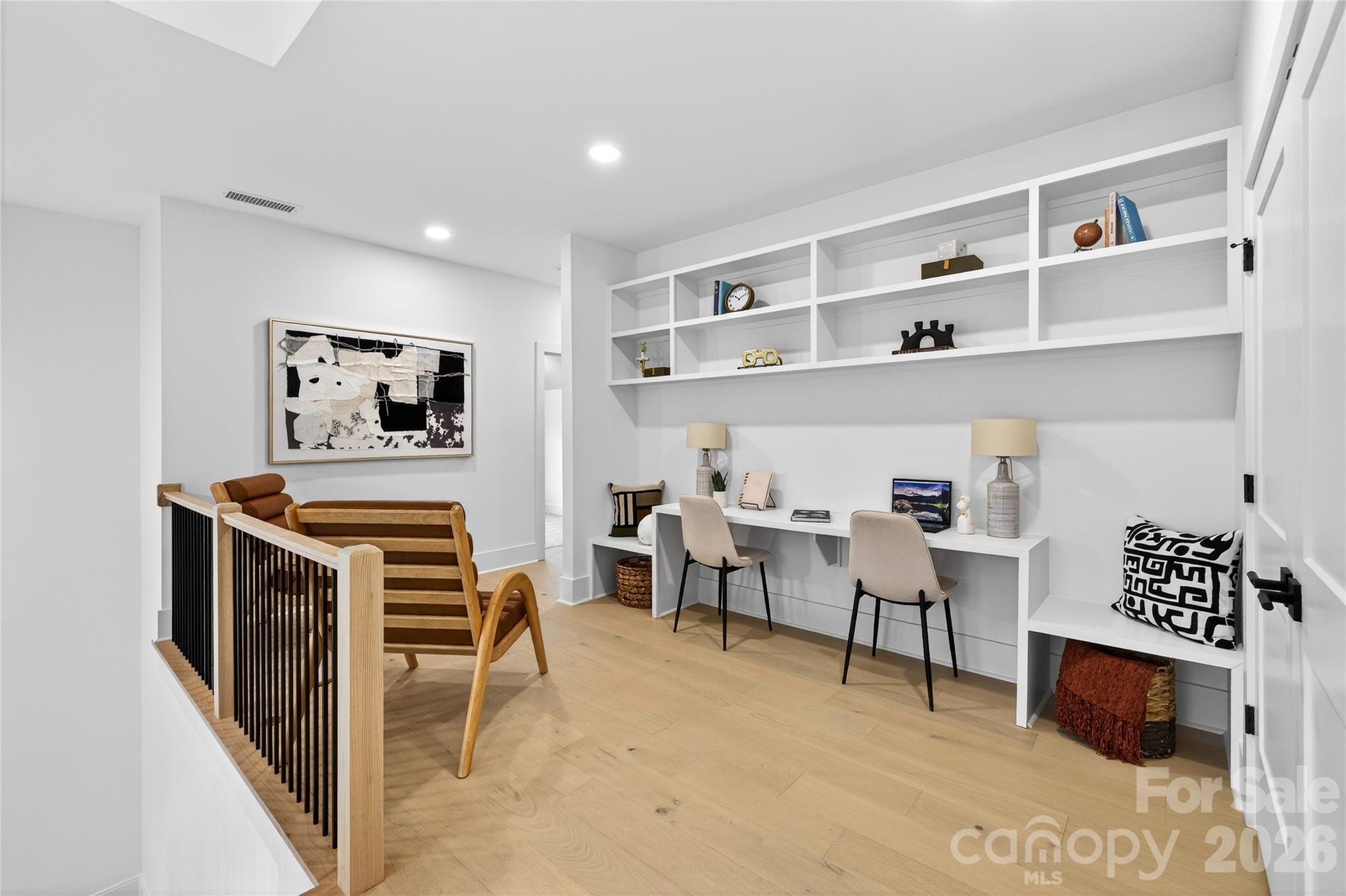 1209 Meadowood Lane