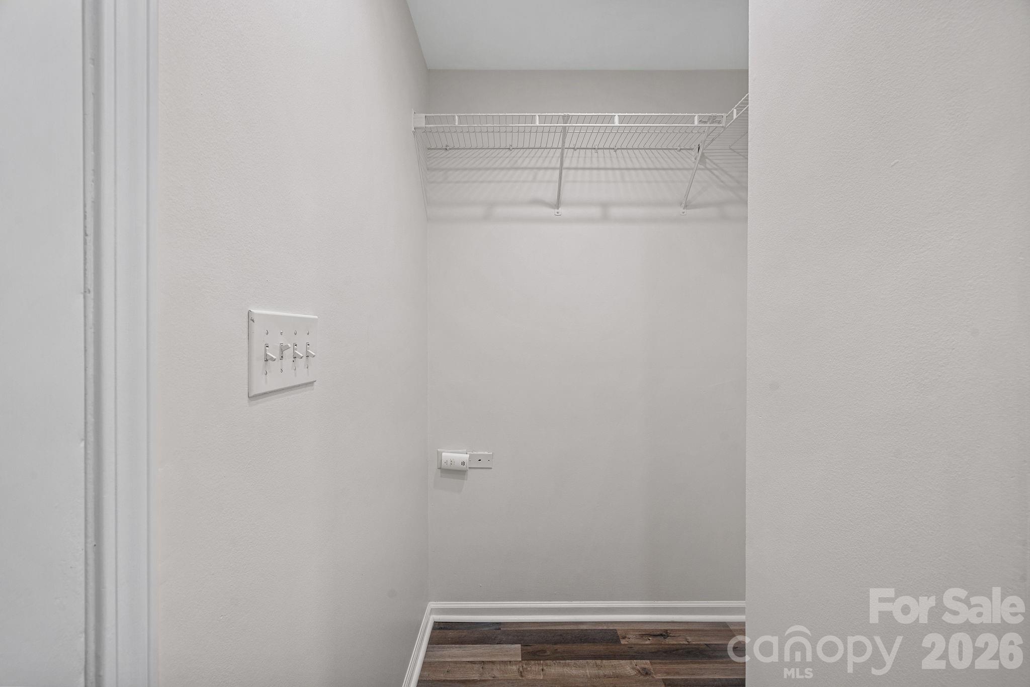 248 Commodore Loop