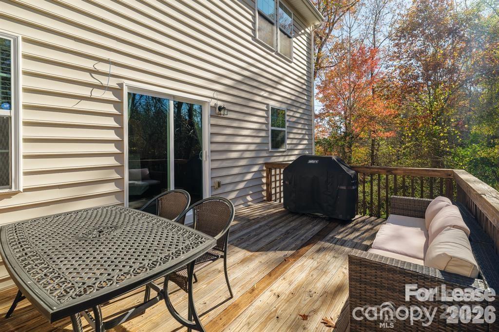 10745 Sapphire Trail