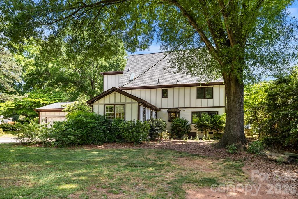 5335 Lansing Drive