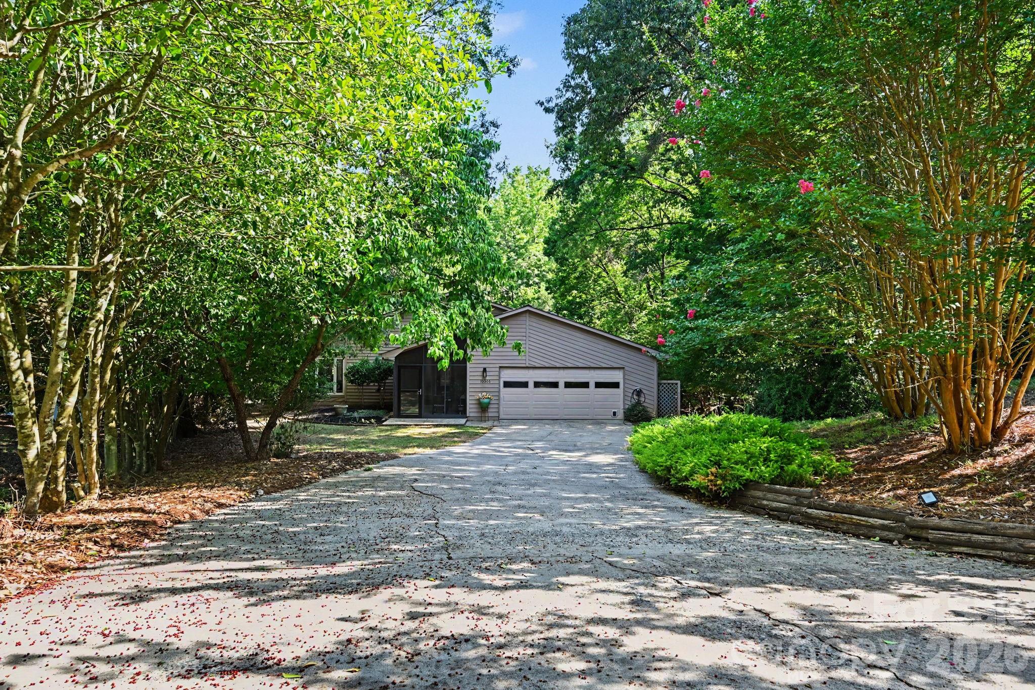 10006 Stoneleigh Lane