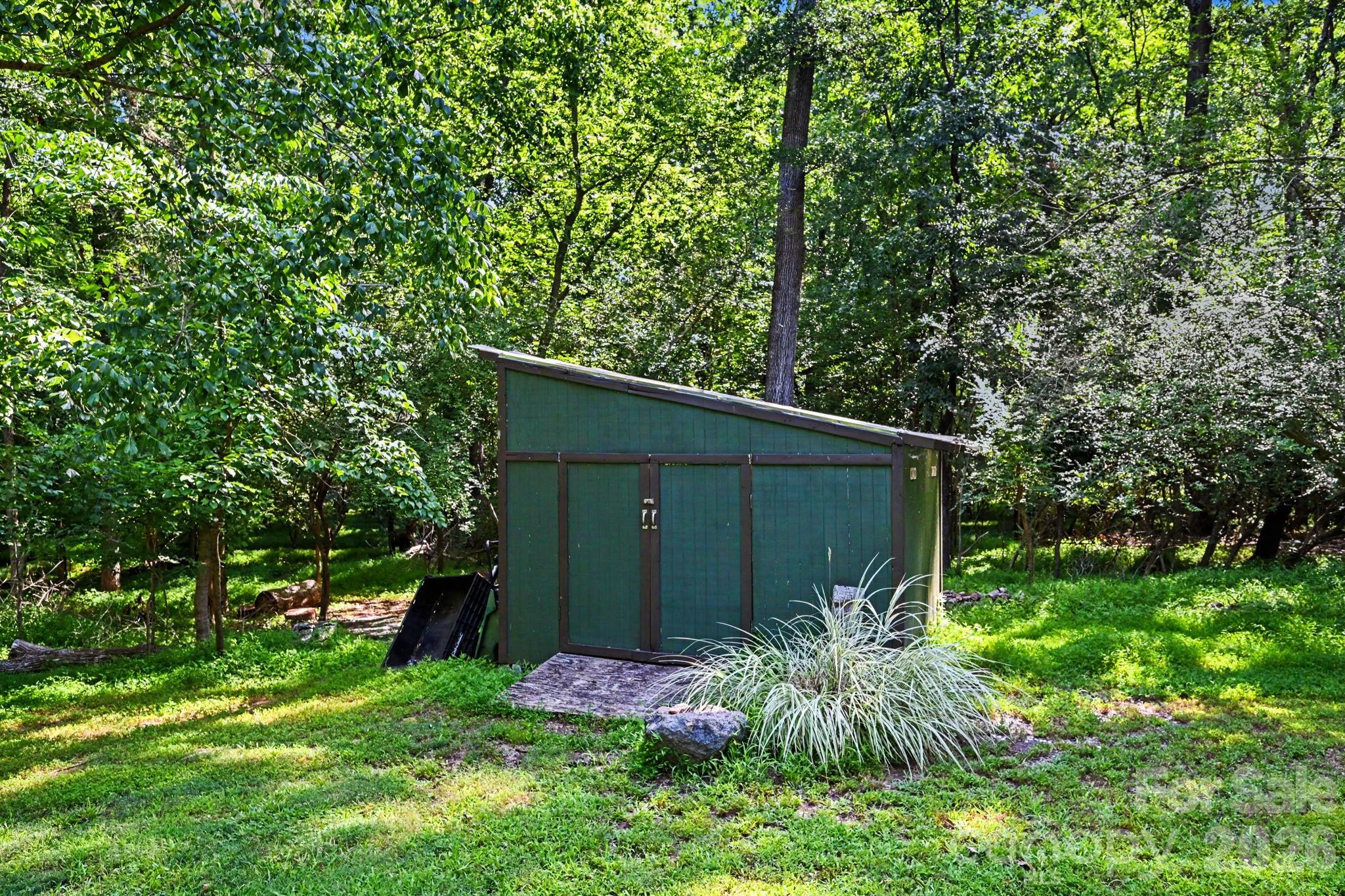 10006 Stoneleigh Lane