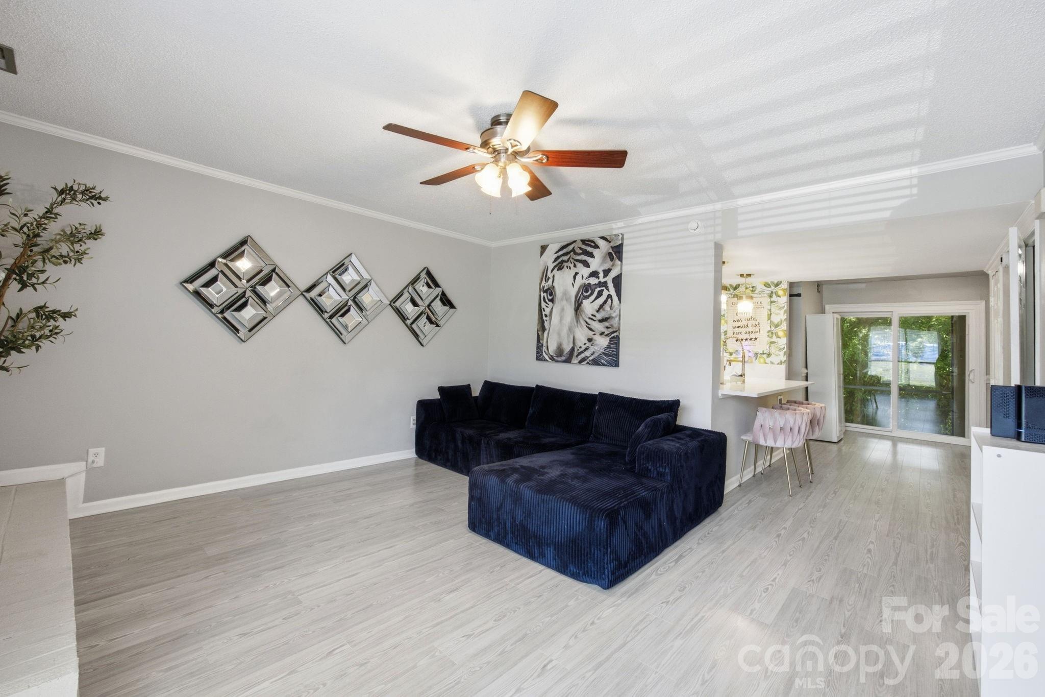 11002 Carmel Crossing Rd