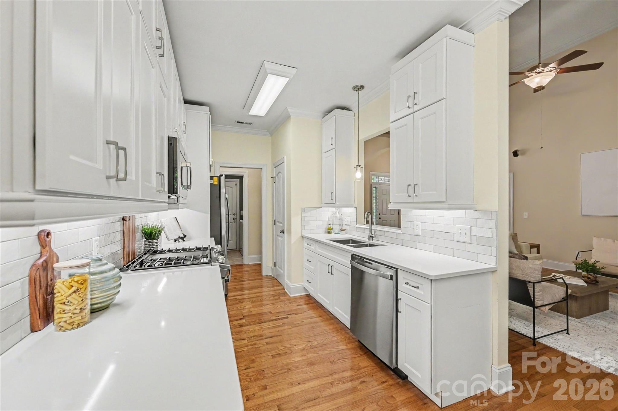 1109 Moray Court