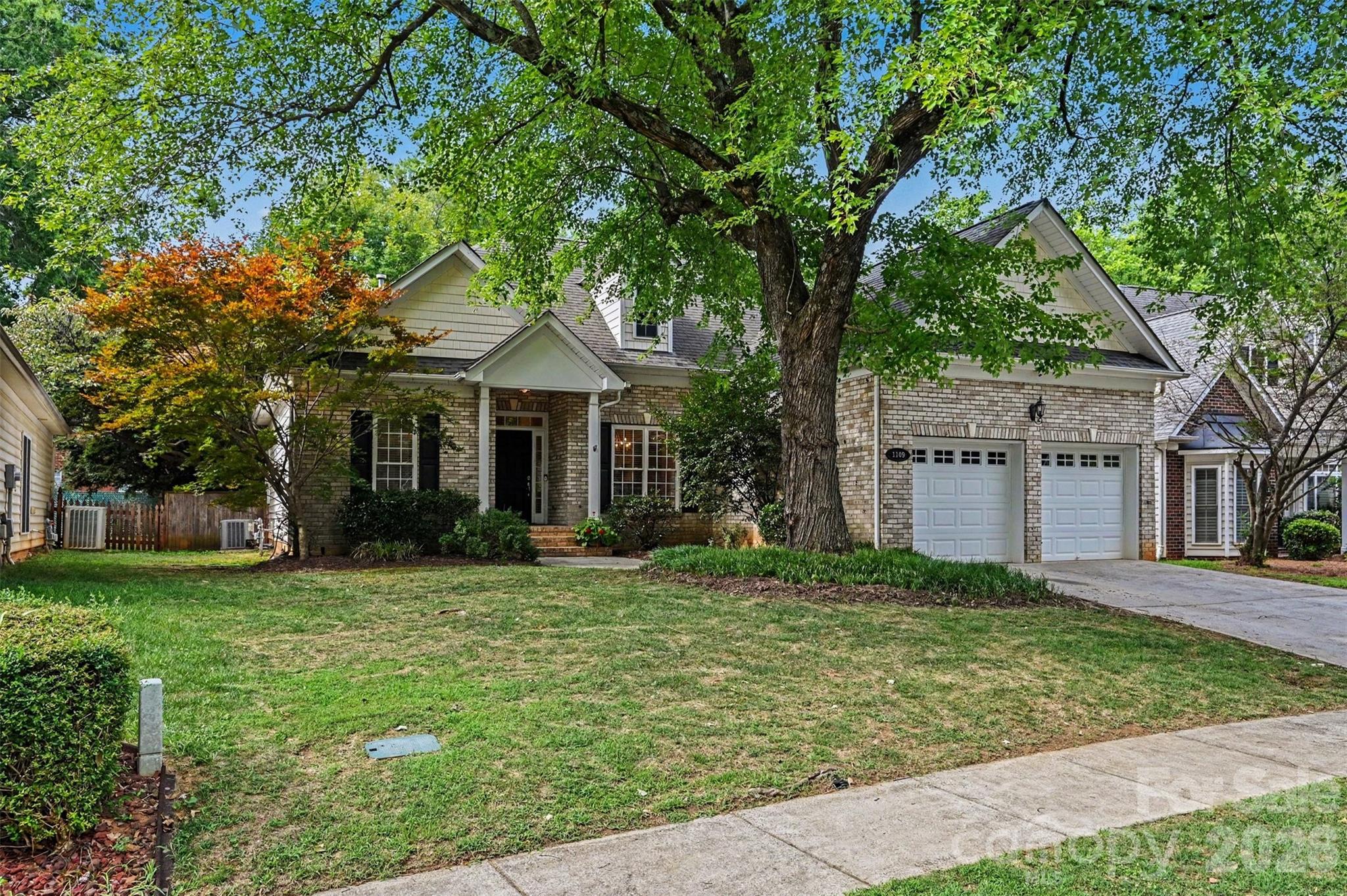 1109 Moray Court