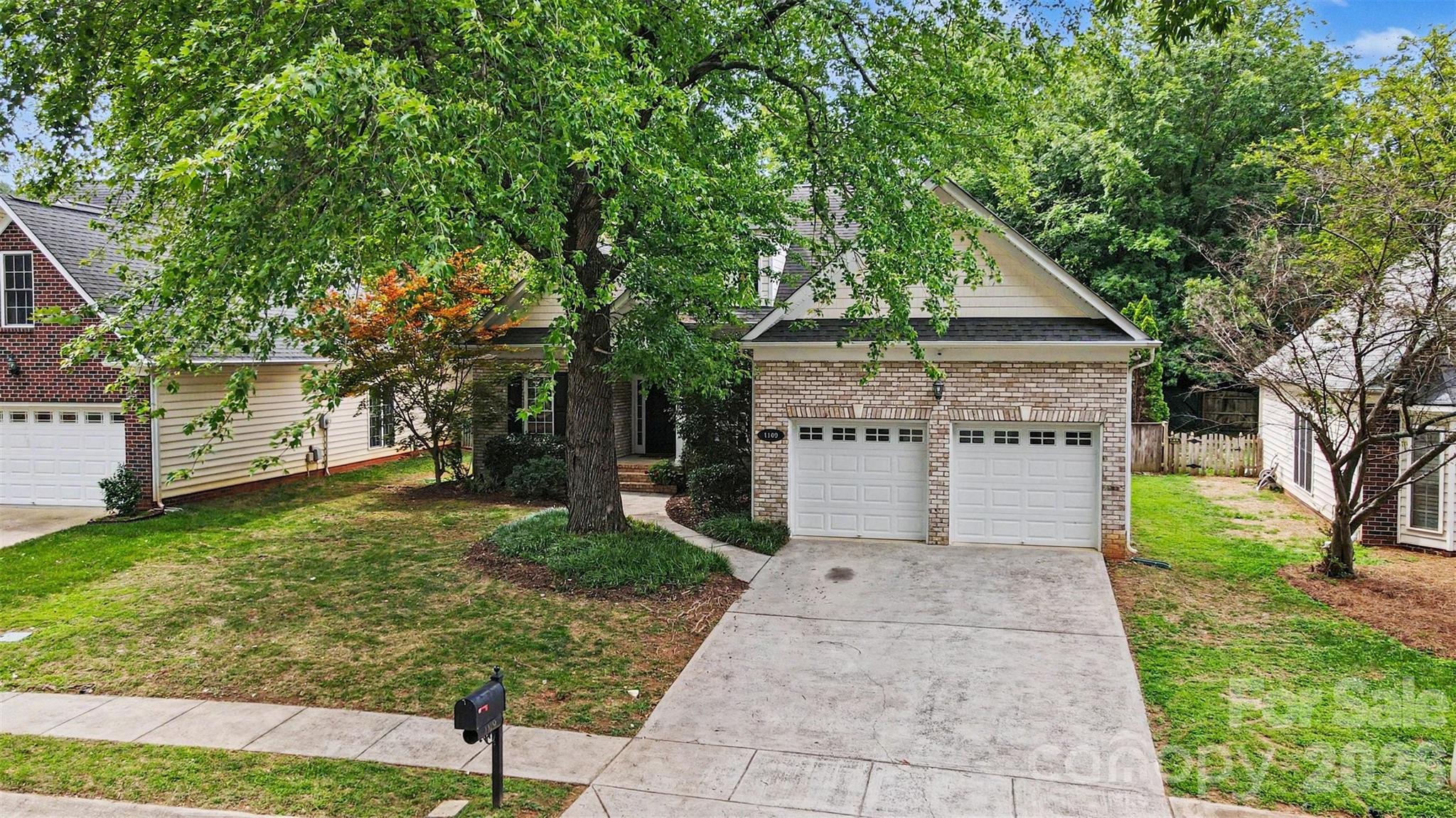 1109 Moray Court