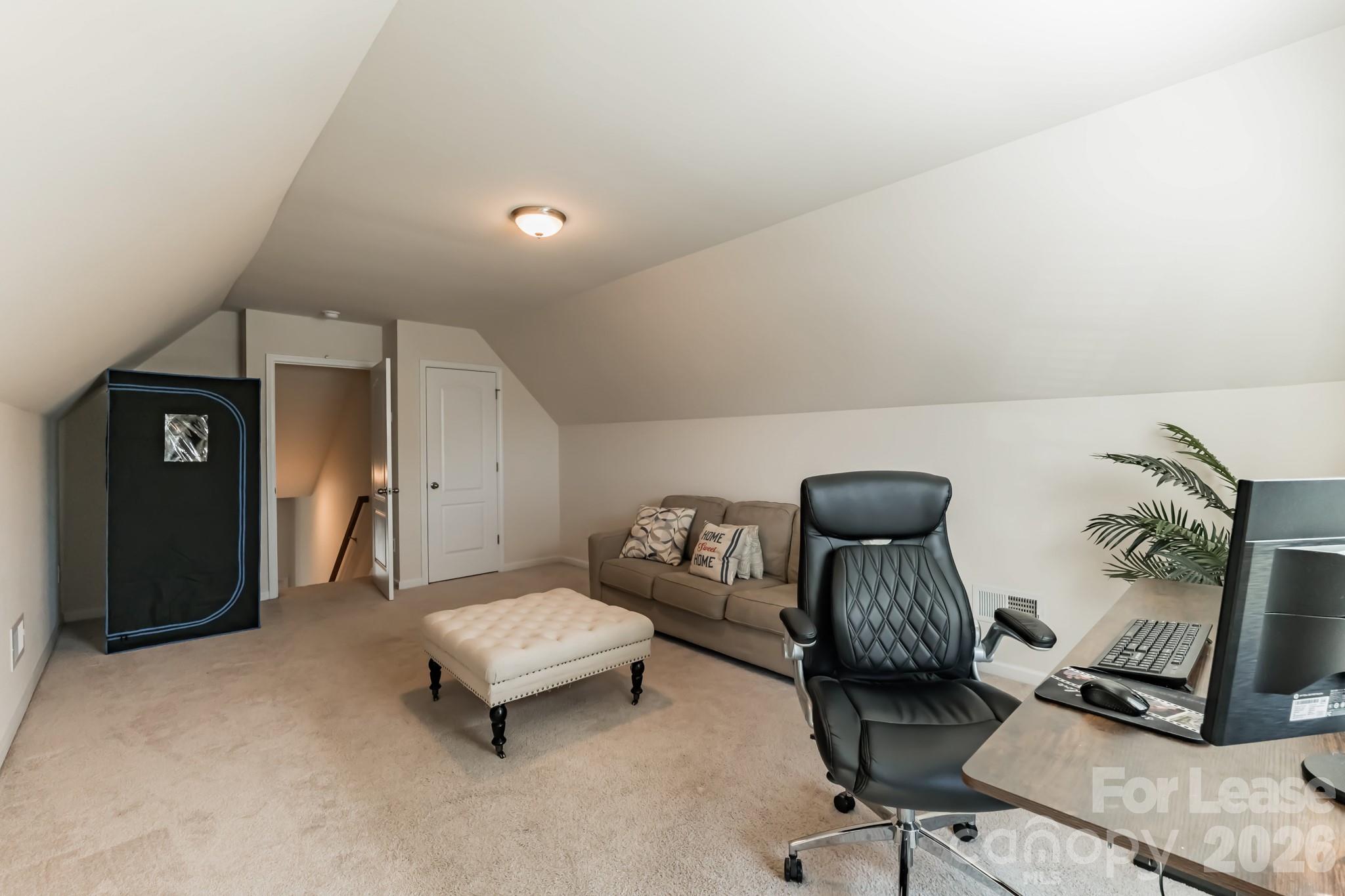5826 Castlecove Road