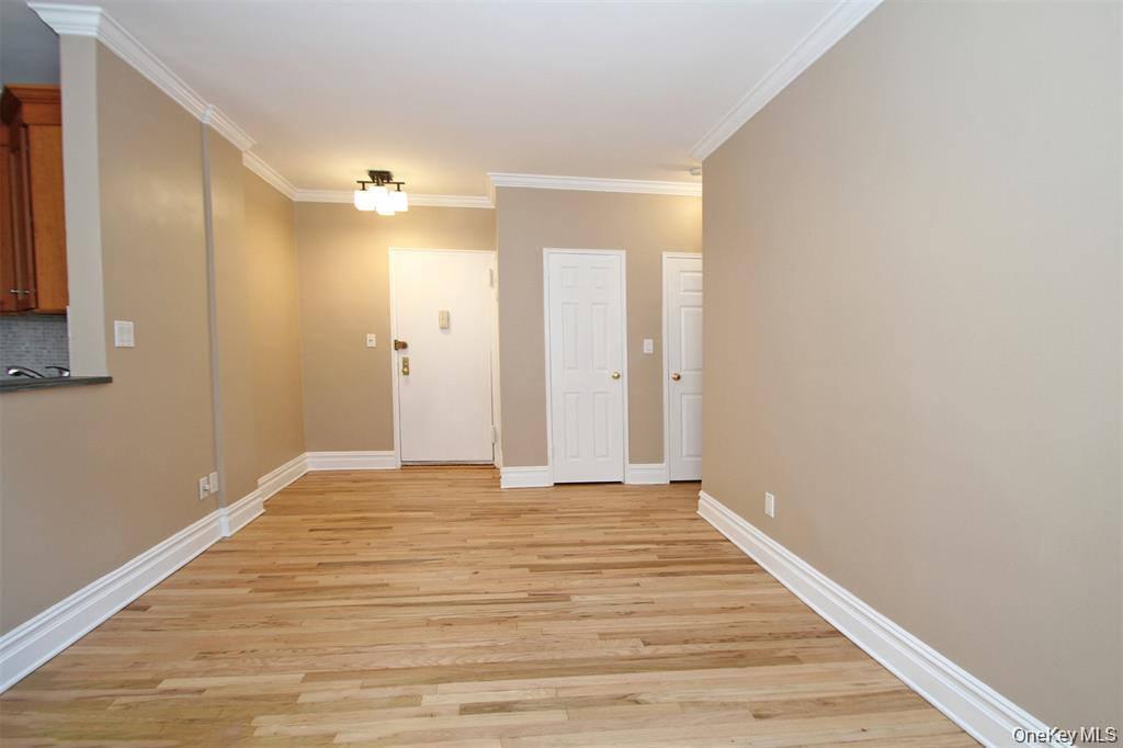 111 7th Street Unit: 202