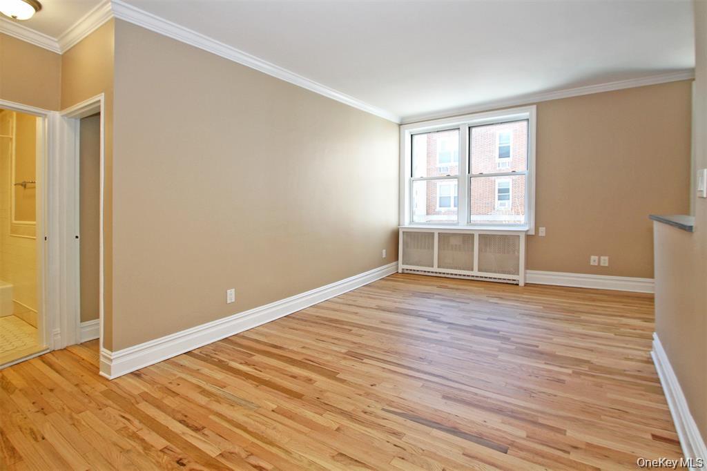 111 7th Street Unit: 202