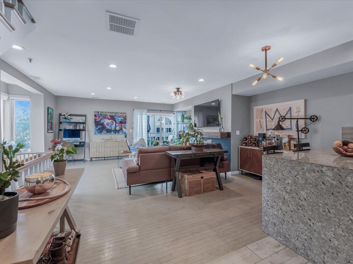 12 Deepwater Way Unit: 31
