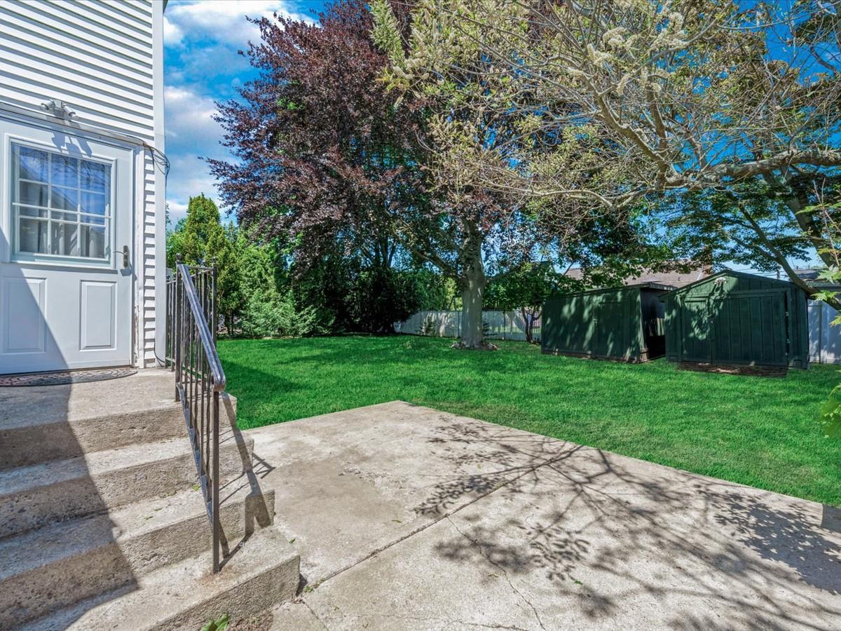 261 N Albany Avenue