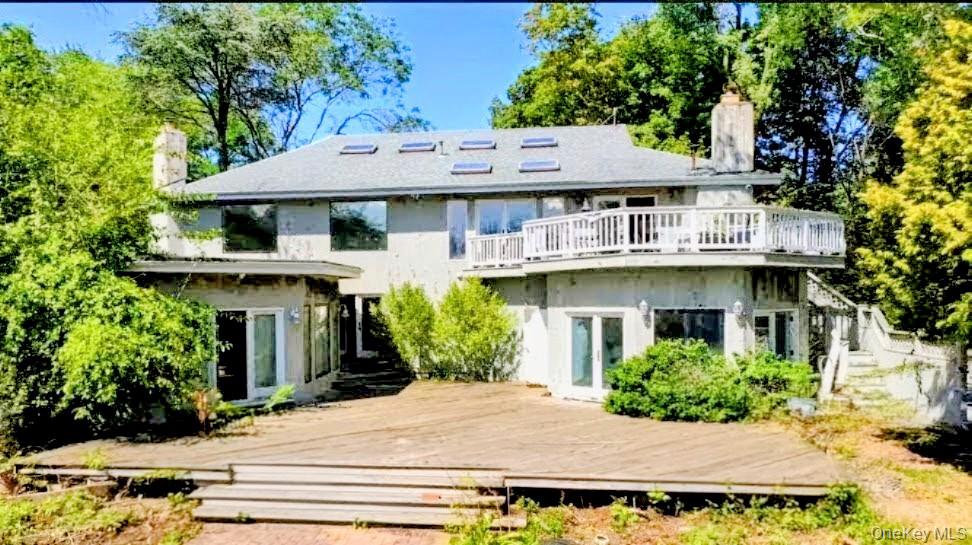 6 Bostwick Lane