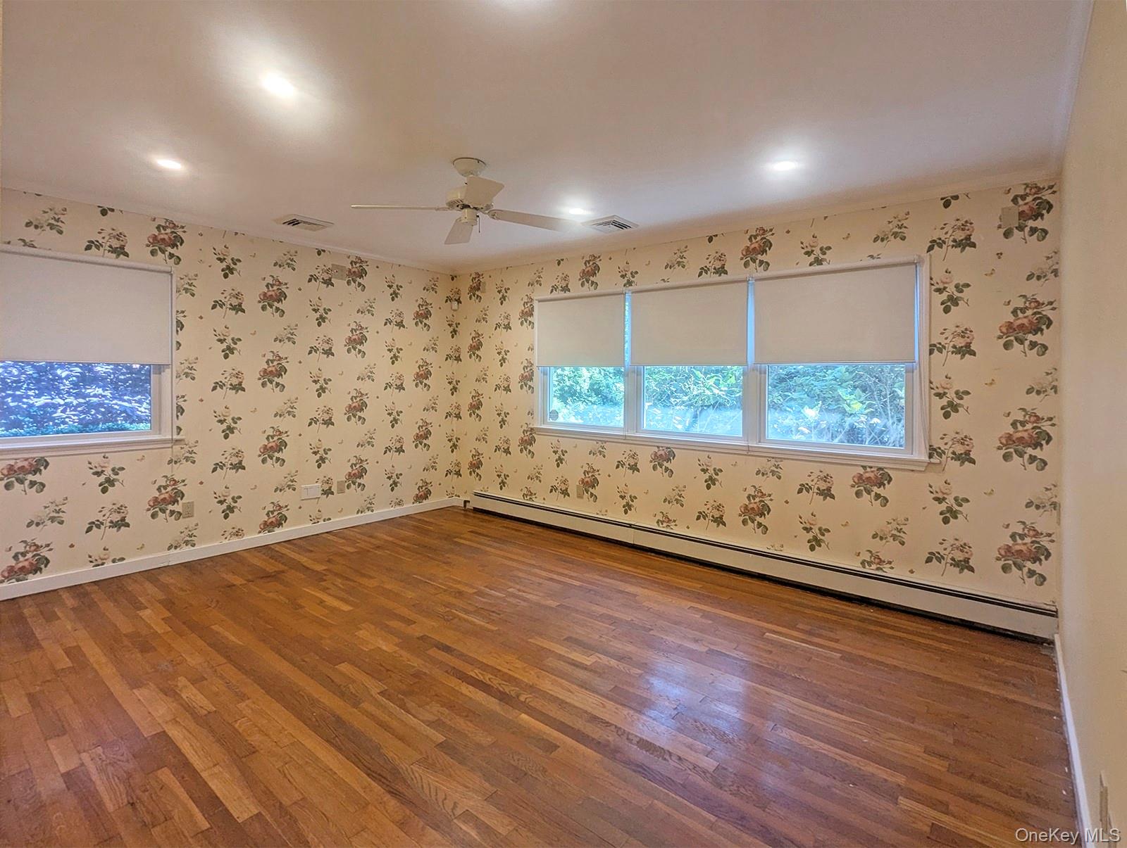 48 Bayberry Avenue