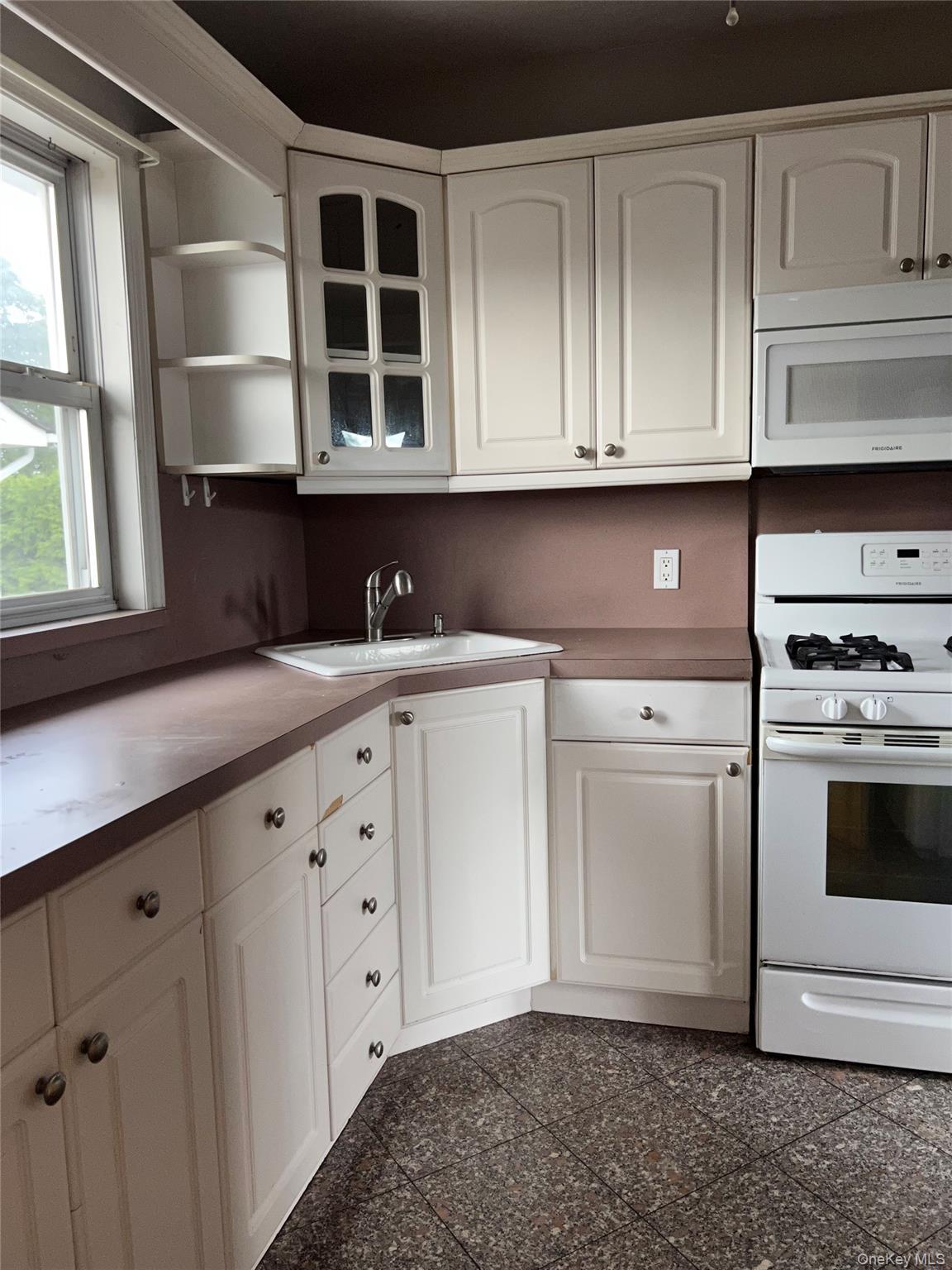 456 Burkhard Avenue Unit: 2nd