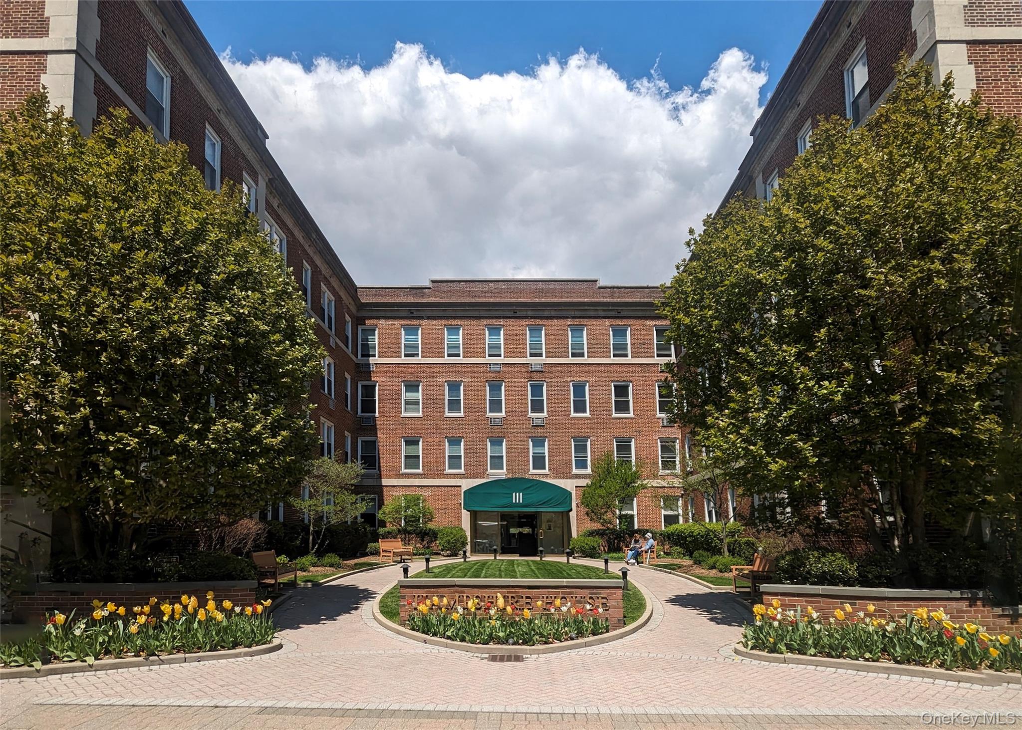 111 7th Street Unit: 202