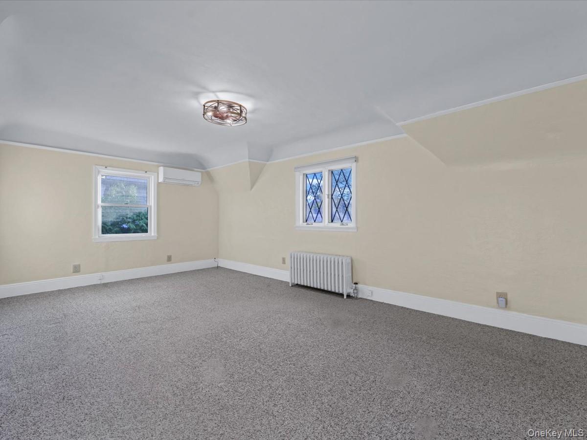 16 Kenilworth Road