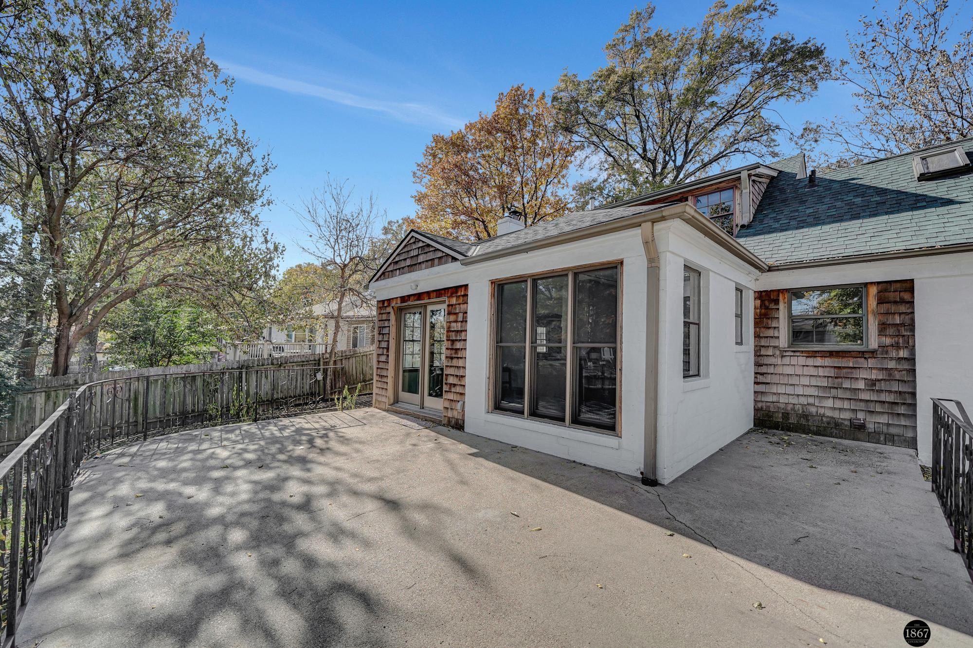 300 S Cotner Boulevard