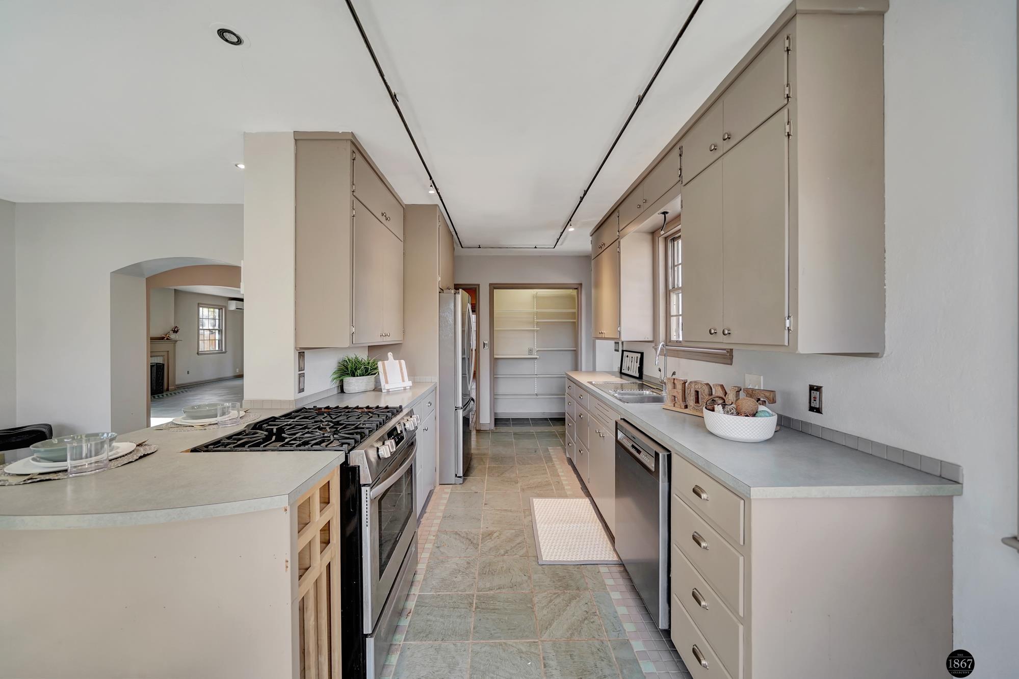 300 S Cotner Boulevard