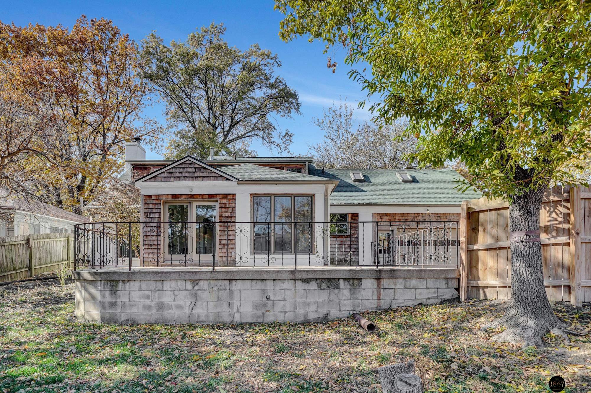 300 S Cotner Boulevard