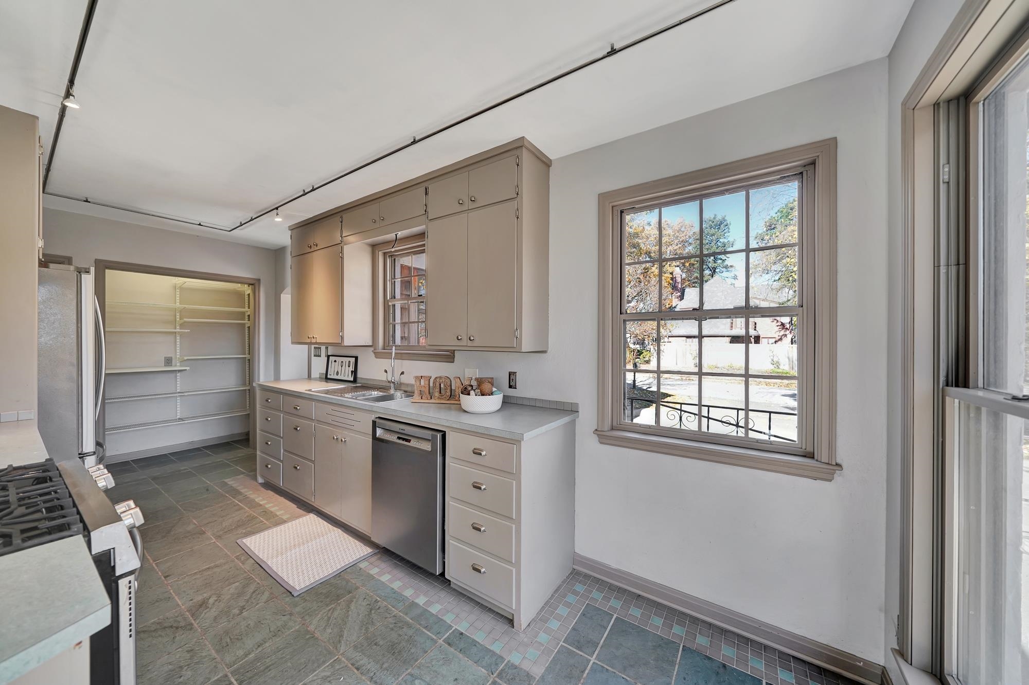 300 S Cotner Boulevard