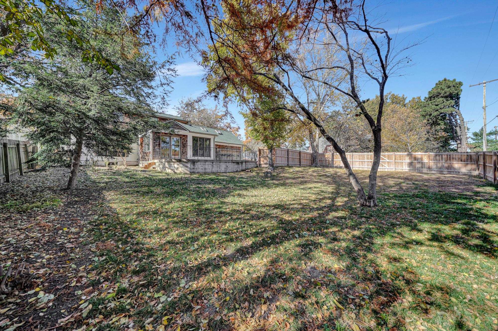 300 S Cotner Boulevard