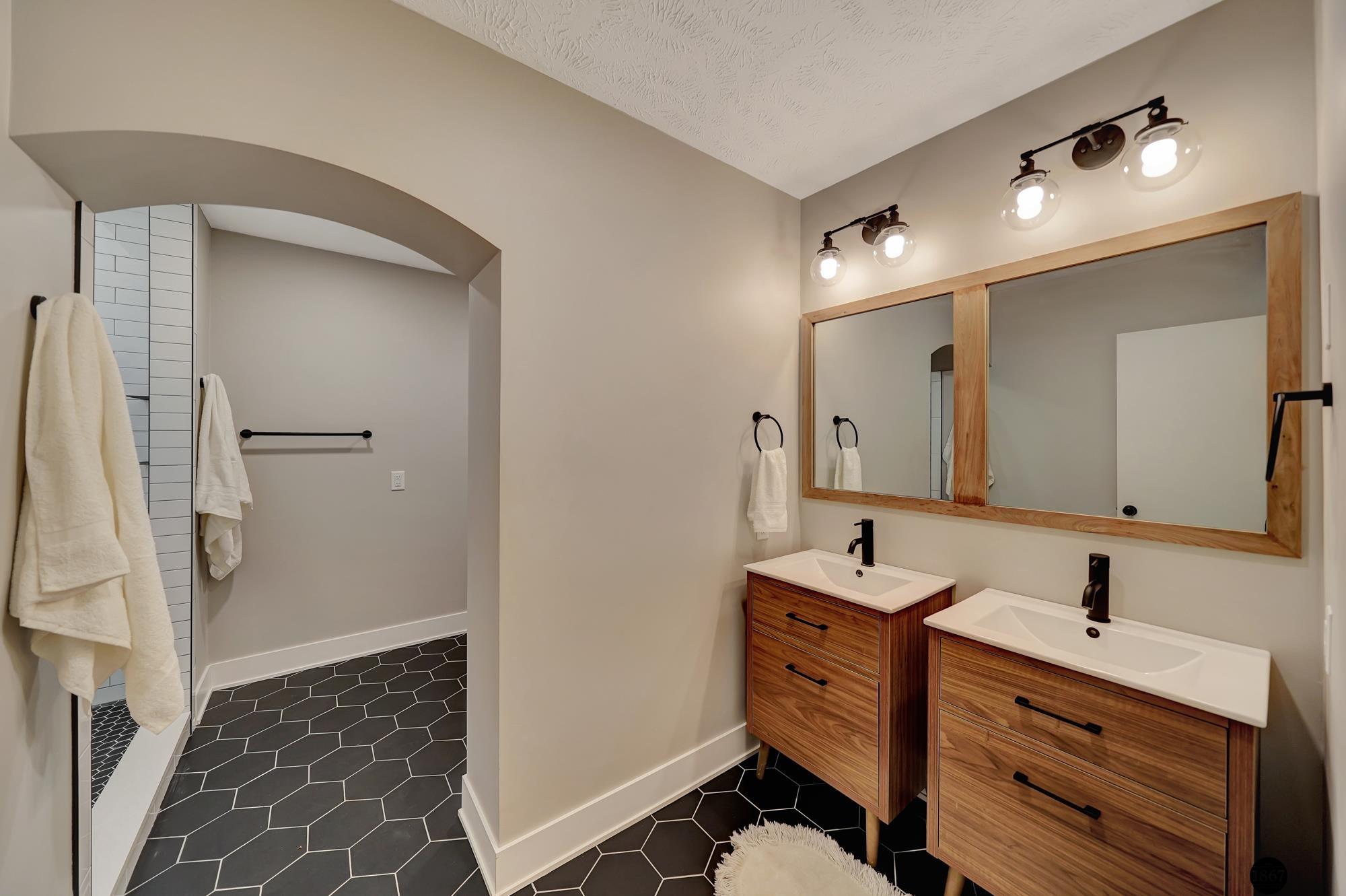 300 S Cotner Boulevard