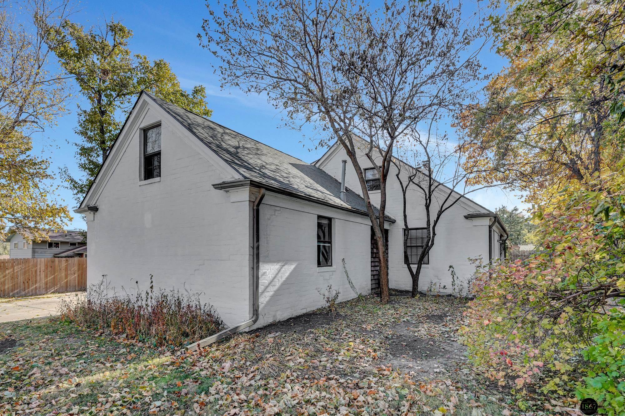 300 S Cotner Boulevard