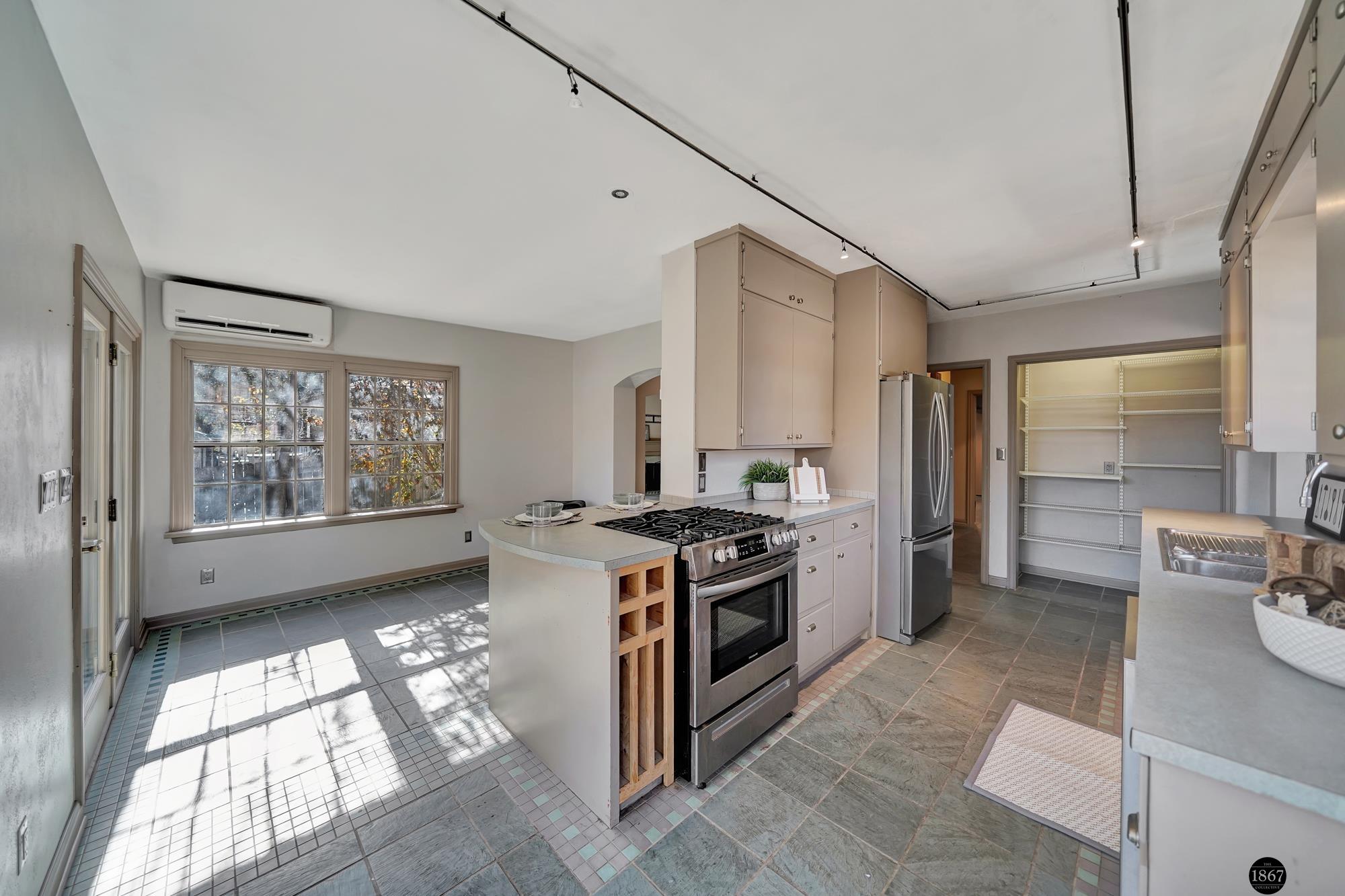 300 S Cotner Boulevard