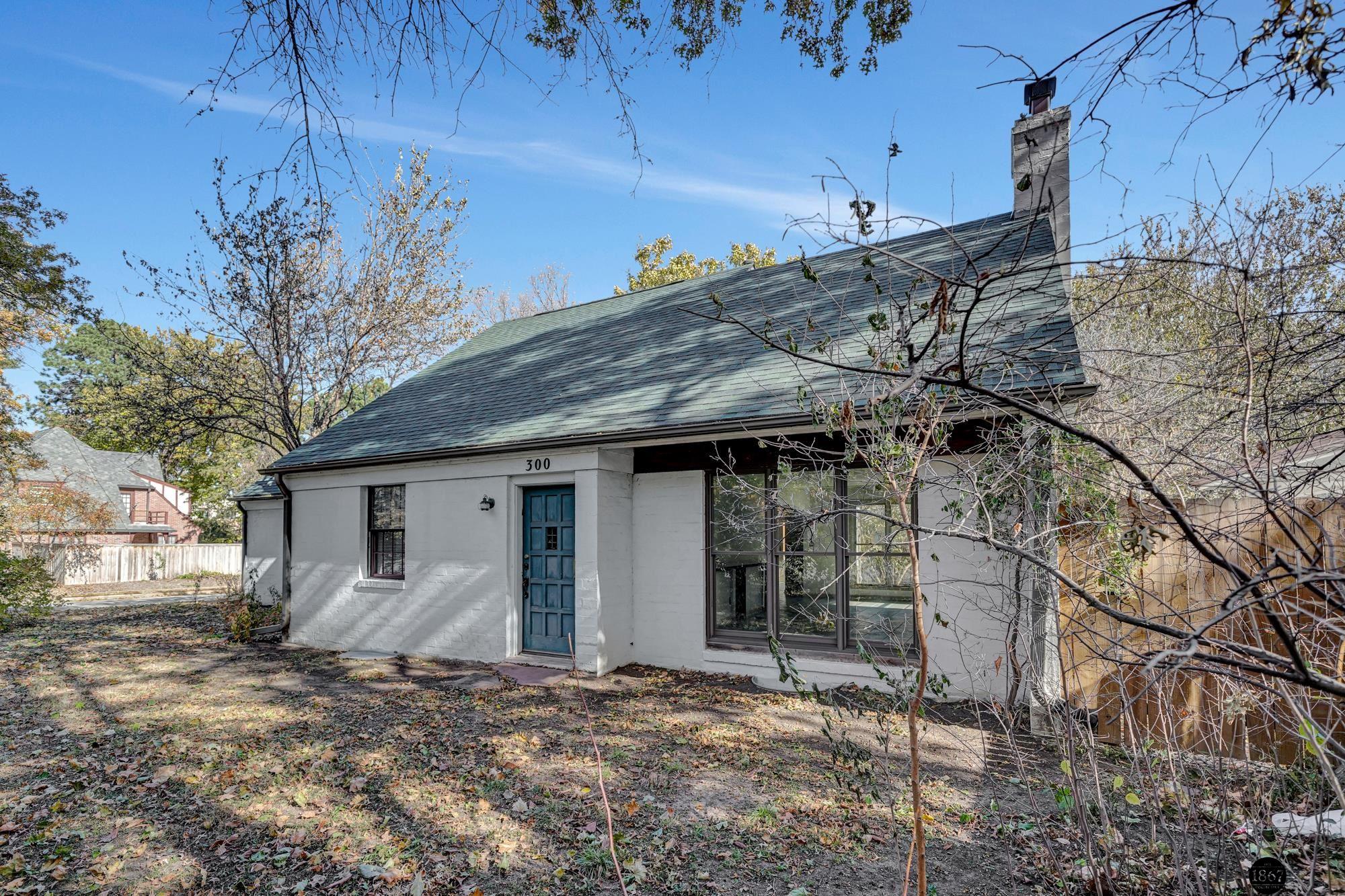 300 S Cotner Boulevard