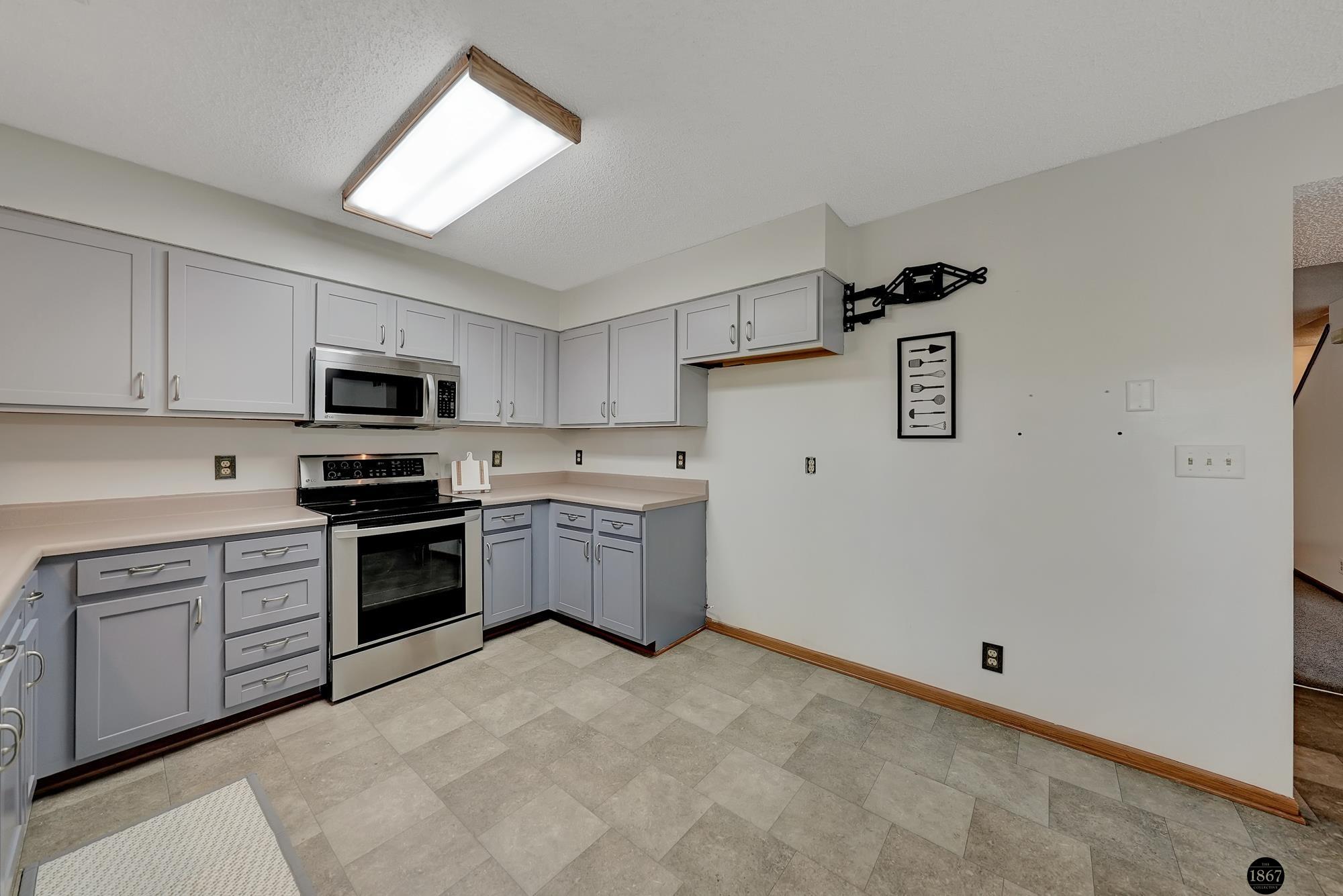 4725 Bel-Ridge Drive