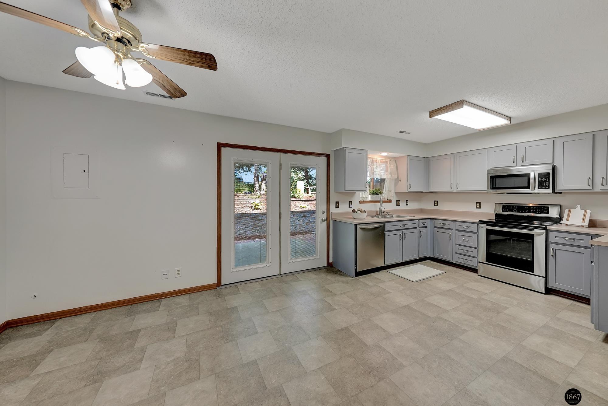 4725 Bel-Ridge Drive