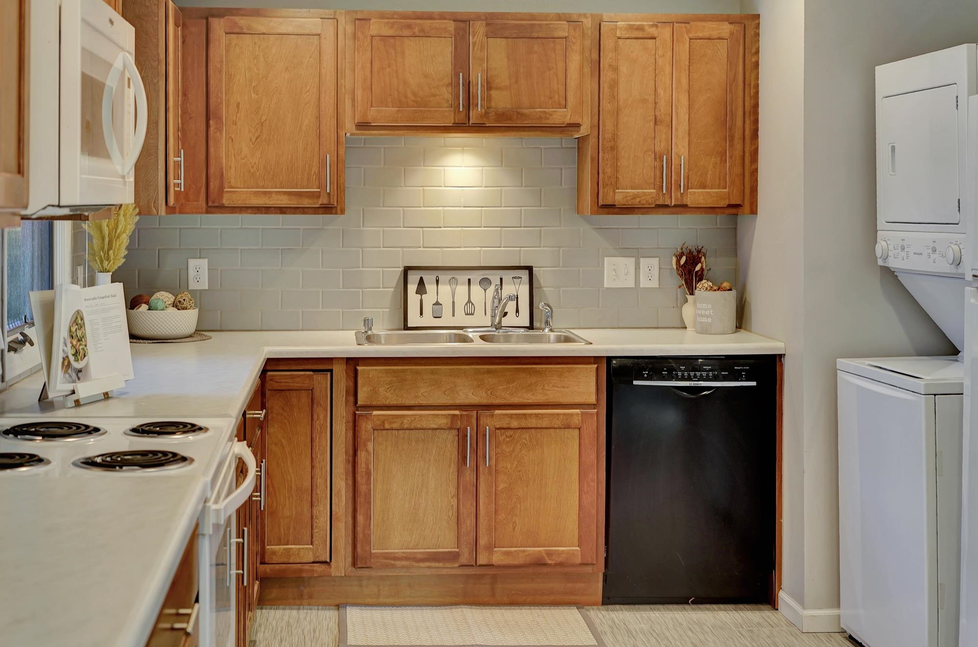 615 Eastborough Lane